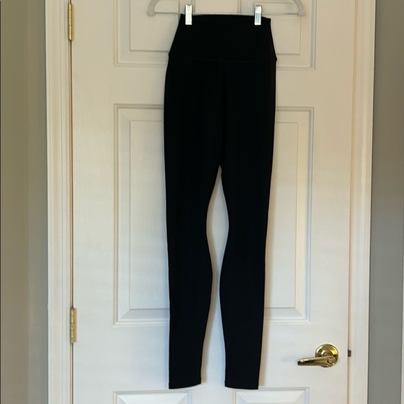Alo Yoga High Waist Solid Vapor Legging - Picture 4 of 7